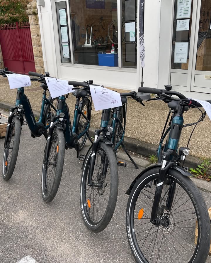 La vente des vélos de location est en cours. Des top machines à prix sympa. We have started the after season sales of our rent bikes. Nice reliable machines at a friendly price.